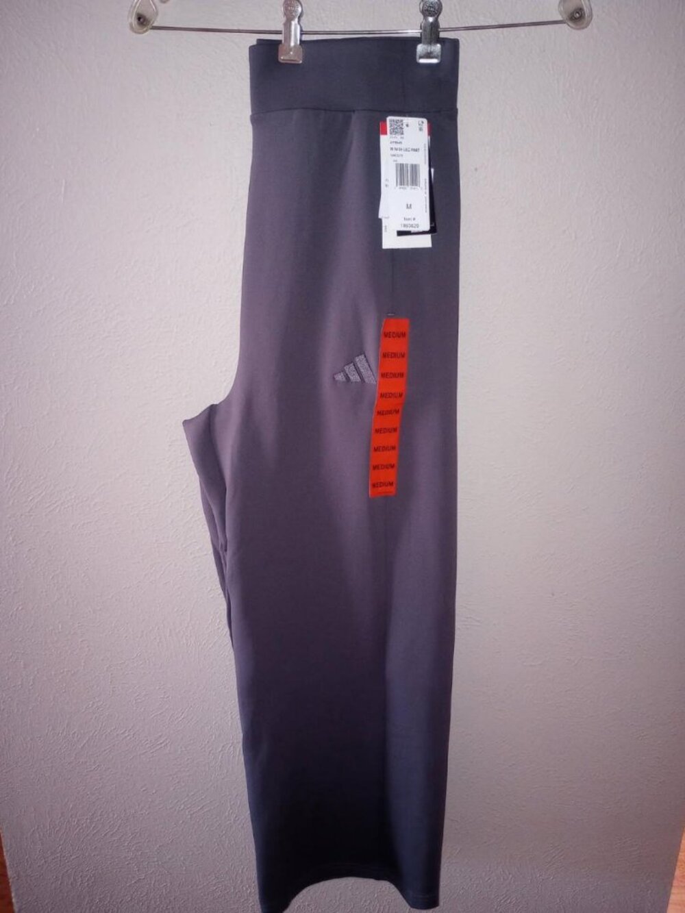 Adidas Women's Size Medium Gray Strata Wide Leg Pant with Pockets NWT - Picture 2 of 4
